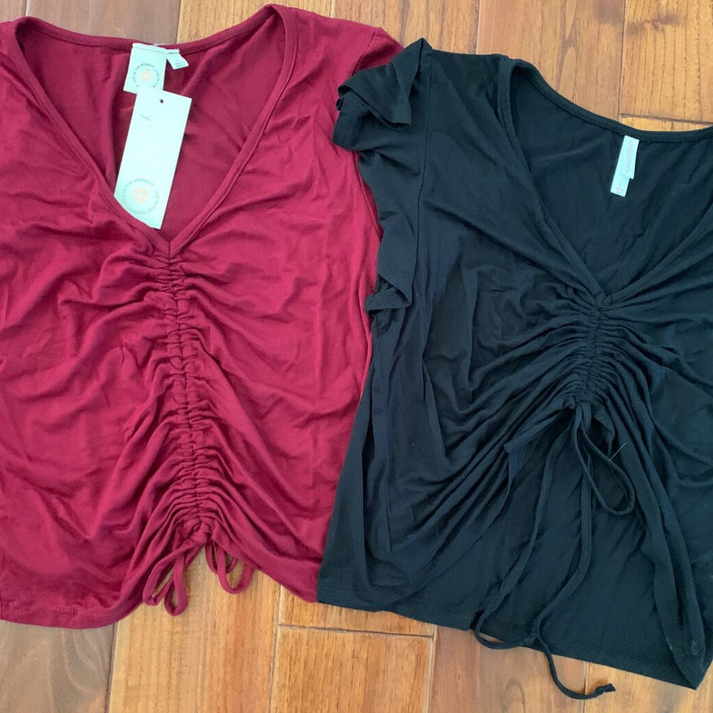 Crop Top Lot Size L Tees Xhilaration Live In The Moment Burgundy Black V-Neck